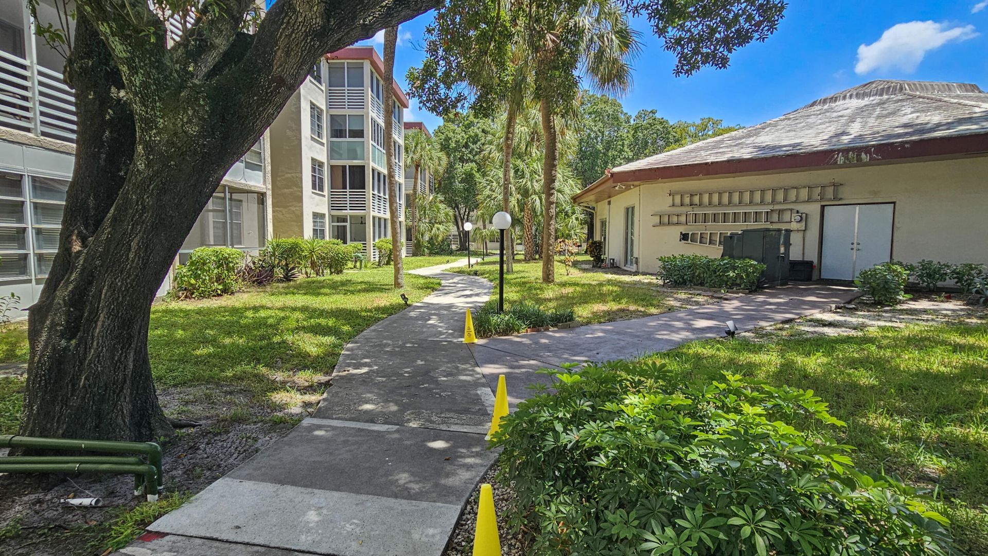 2650 NW 49th Avenue, Unit 318, Lauderdale Lakes, FL 33313 Photo