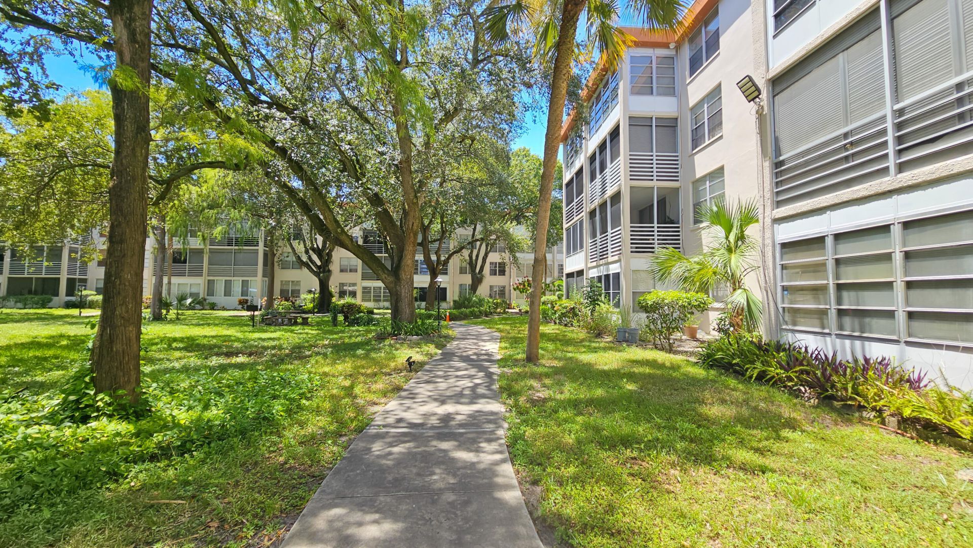 2650 NW 49th Avenue, Unit 318, Lauderdale Lakes, FL 33313 Photo