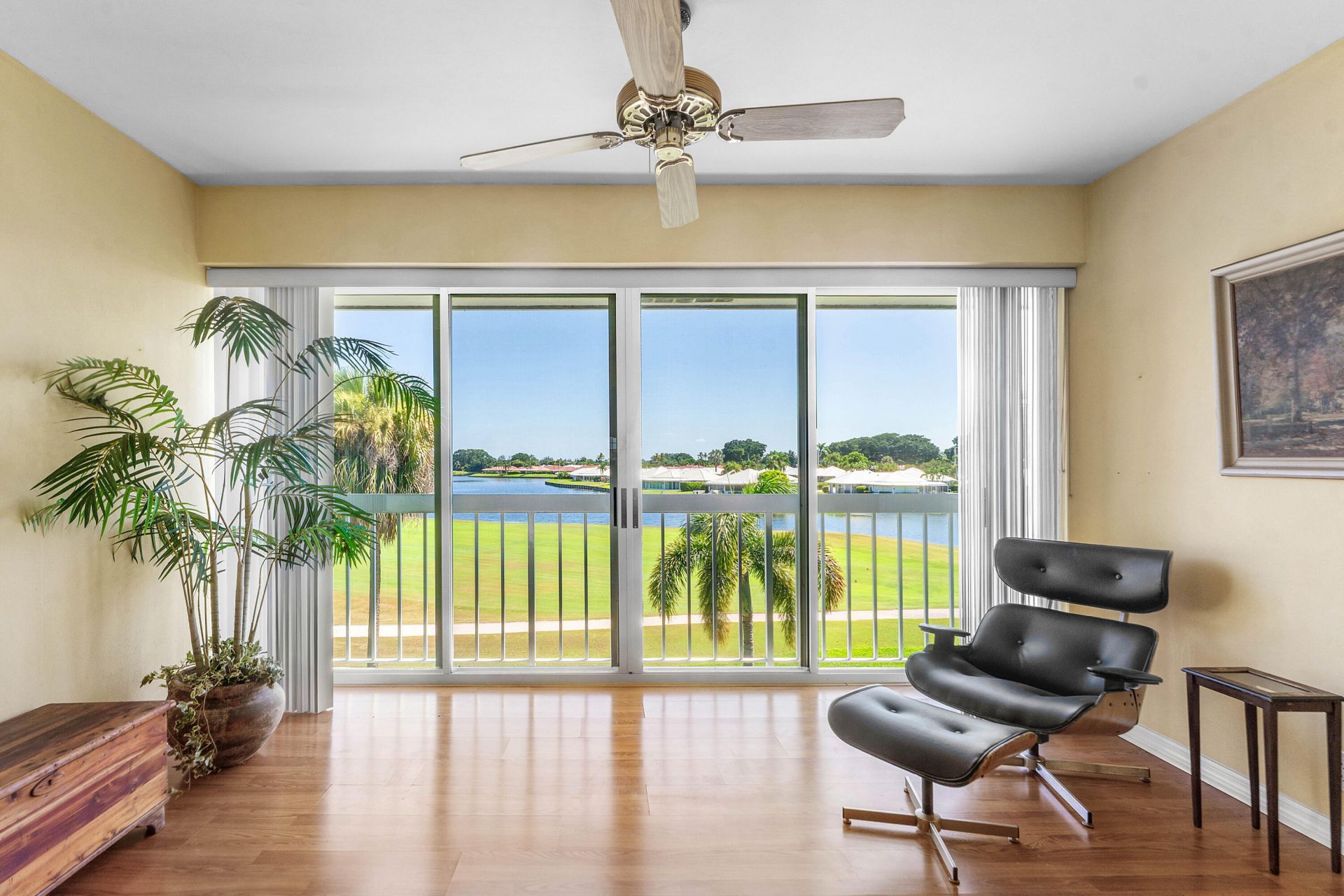 169 Atlantis Boulevard, Unit 302, Atlantis, FL 33462 Photo