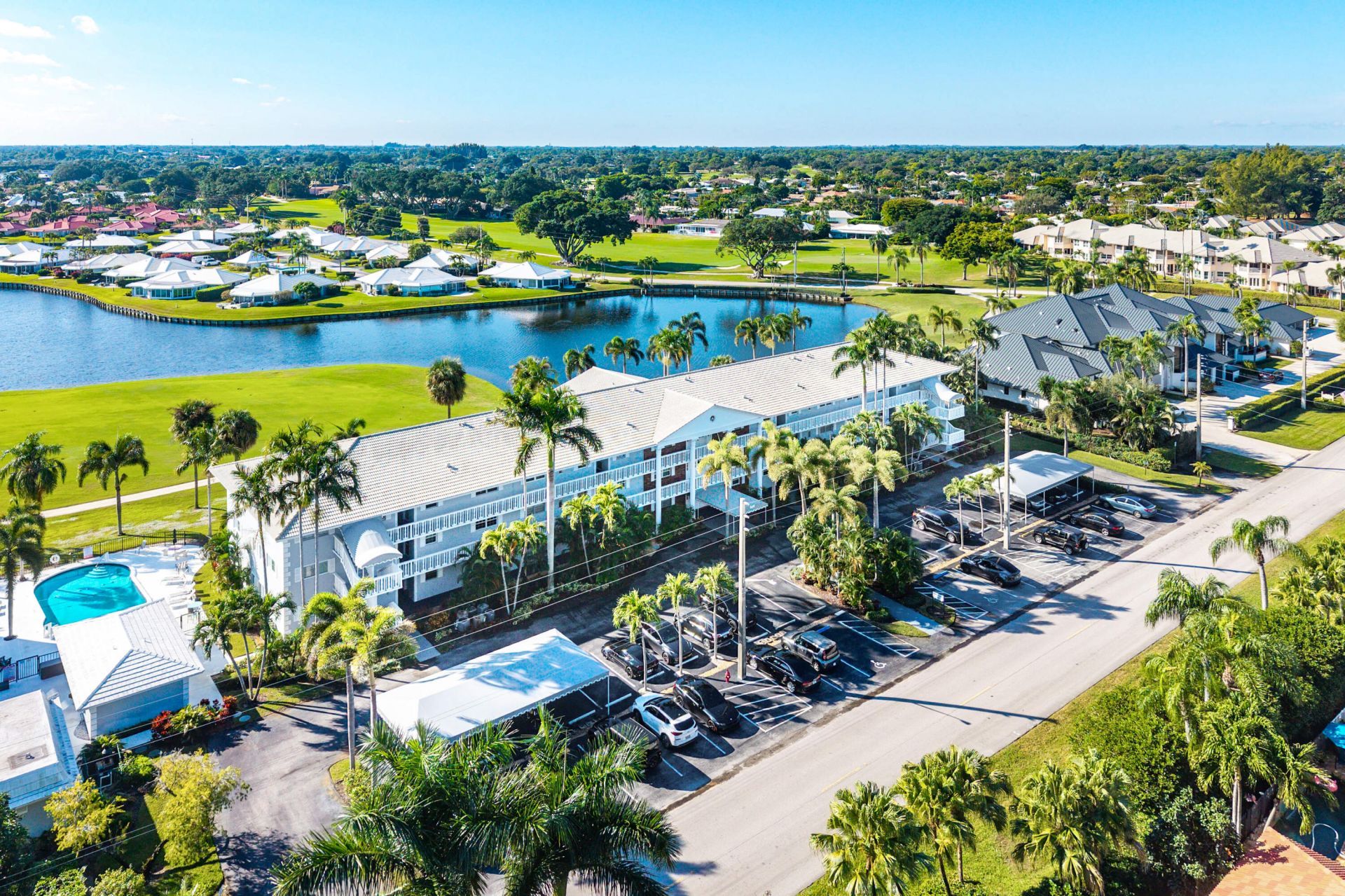 169 Atlantis Boulevard, Unit 302, Atlantis, FL 33462 Photo