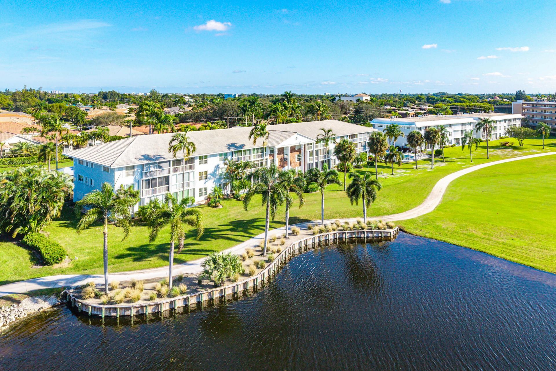 169 Atlantis Boulevard, Unit 302, Atlantis, FL 33462 Photo