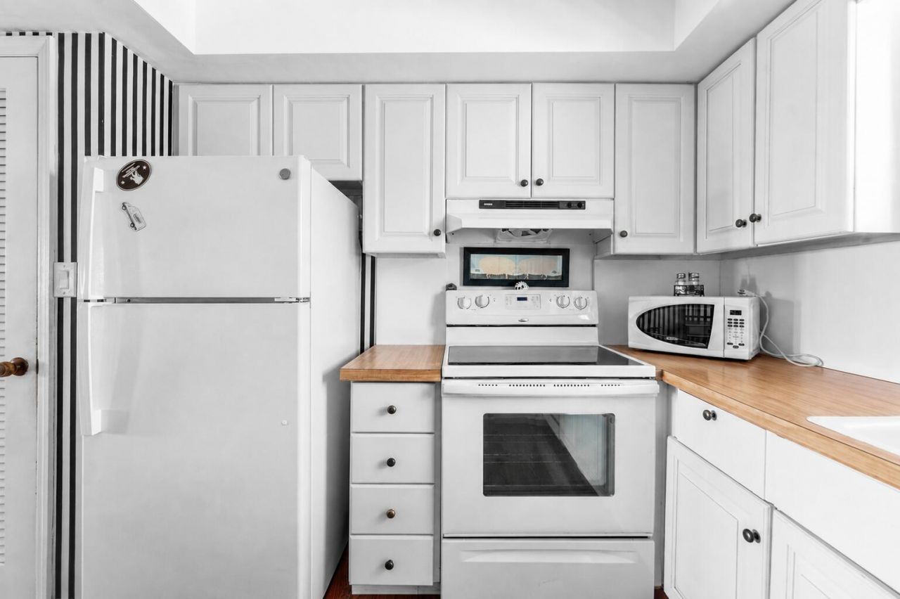 169 Atlantis Boulevard, Unit 302, Atlantis, FL 33462 Photo