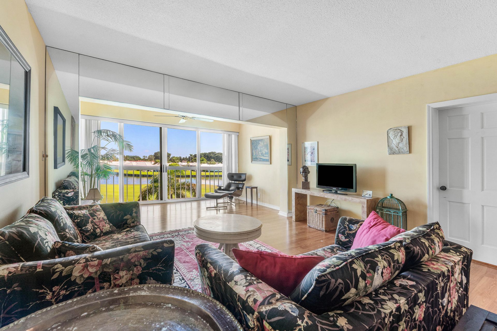 169 Atlantis Boulevard, Unit 302, Atlantis, FL 33462 Photo