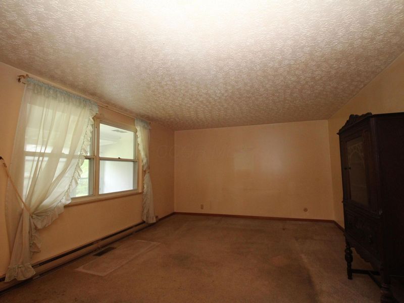 5726 Refugee Road NW, Baltimore, OH 43105 Photo 11