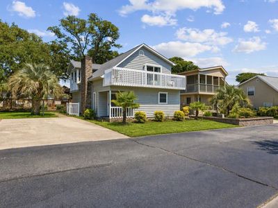 402 Windy Ln., North Myrtle Beach, SC 29582