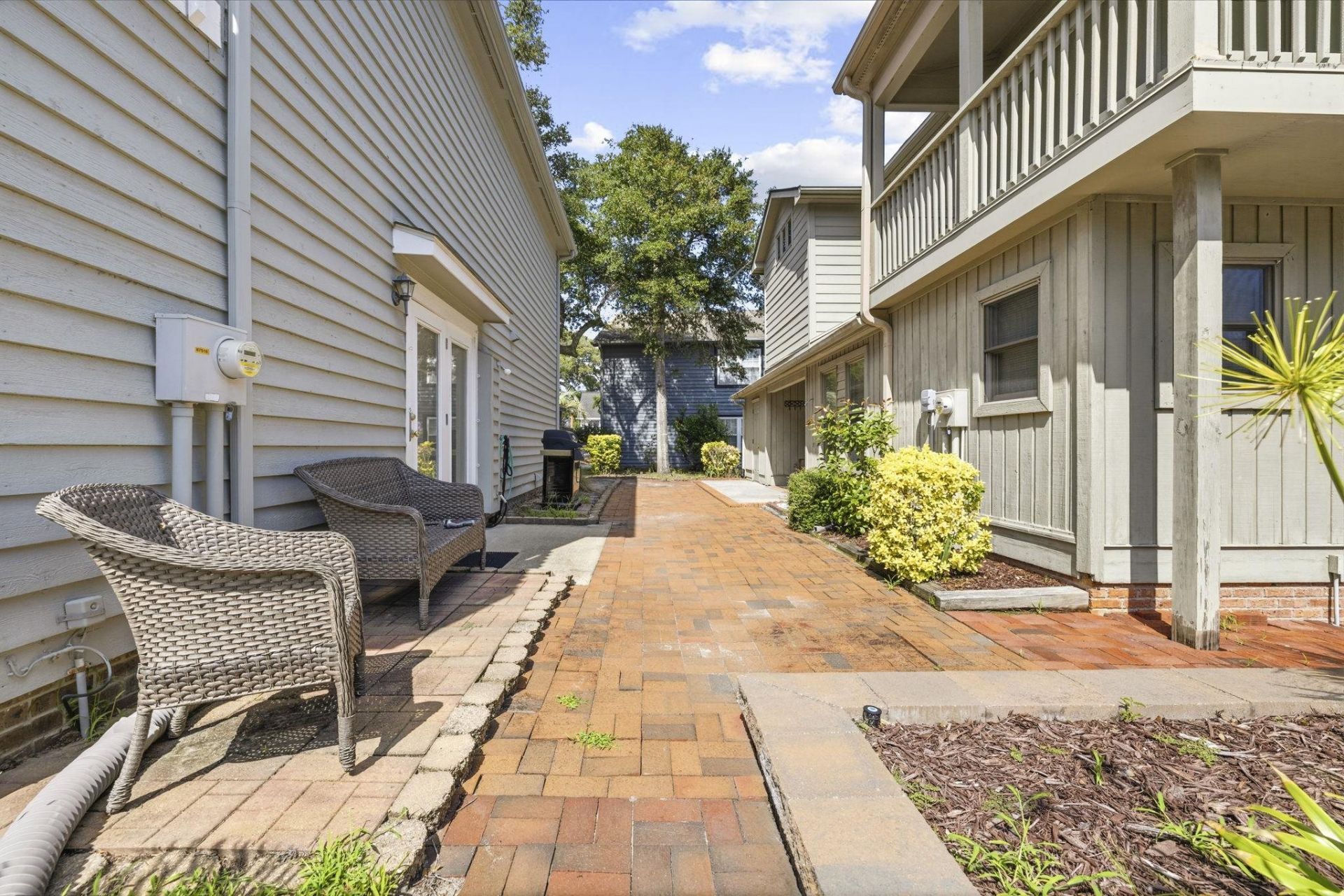 402 Windy Ln. Photo 12