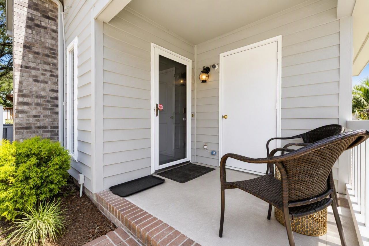 402 Windy Ln. Photo 28