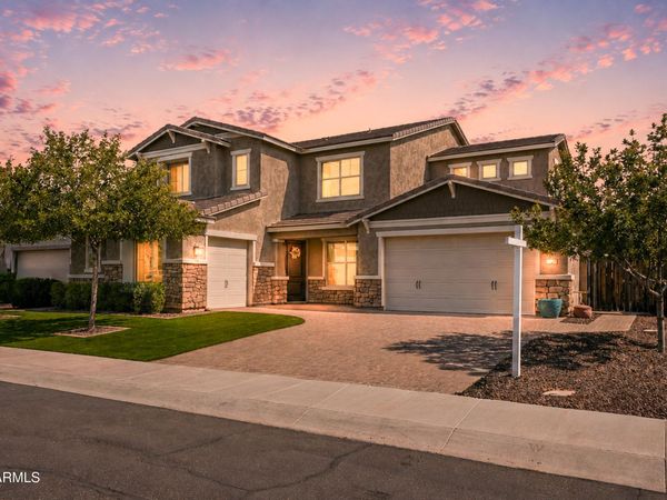 3889 E CHESTNUT Lane, Gilbert, AZ 85298
