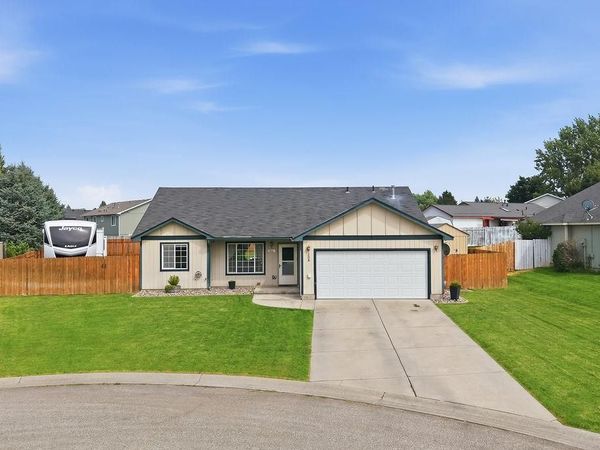208 N Armstrong Ct, Deer Park, WA 99006
