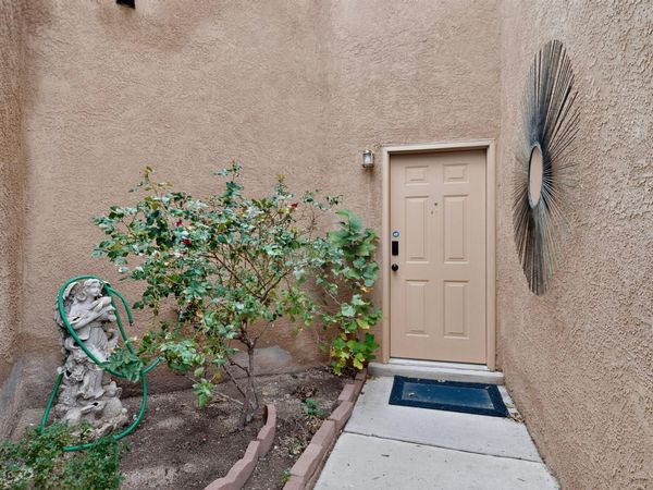 504 Kally Court NE, Albuquerque, NM 87123