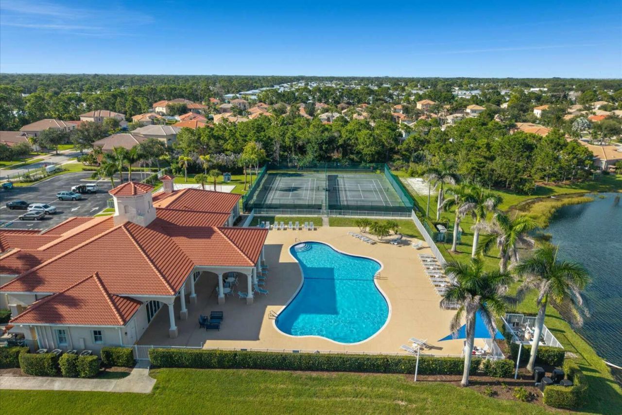 5622 Place Lake Drive, Fort Pierce, FL 34951 Photo