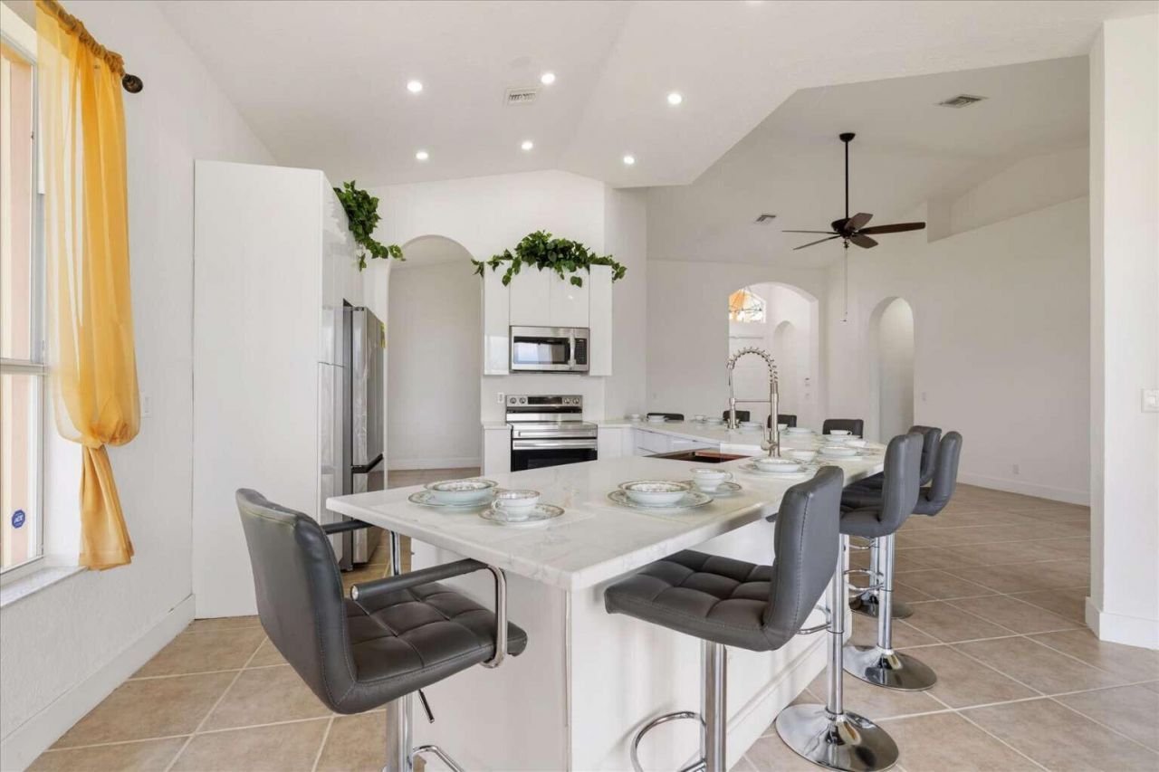 5622 Place Lake Drive, Fort Pierce, FL 34951 Photo