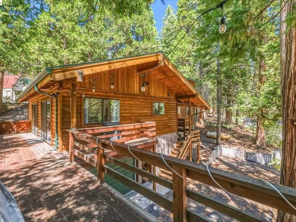 29576 Lassen Dr, Cold Springs, CA 95335