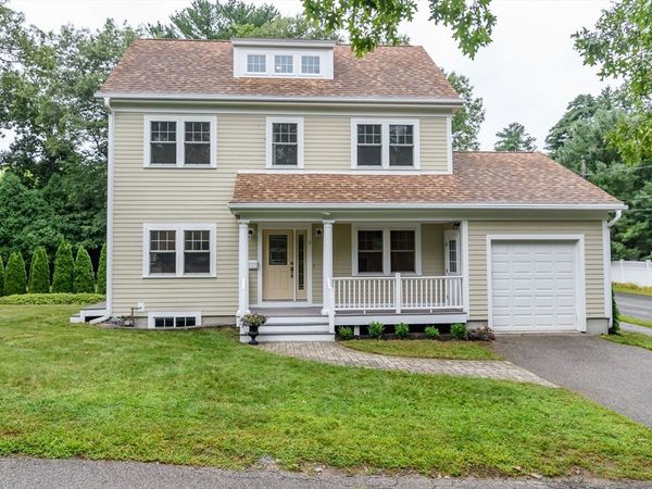 5 Oakdale Avenue, Wellesley, MA 02482