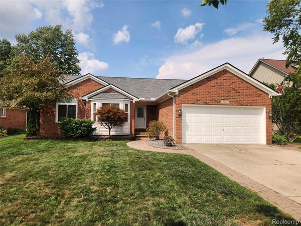 29007 Oakmont Drive, Chesterfield Township, Mi 48051