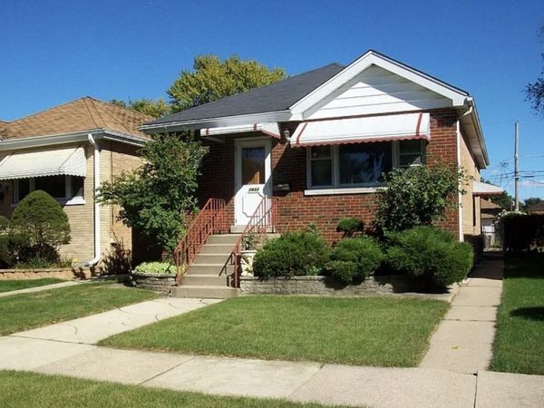 2433 S Keystone Avenue , North Riverside, IL 60546