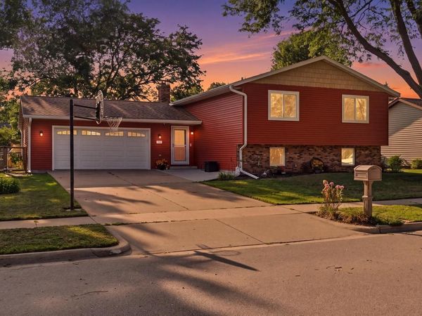 1211 Oak AVENUE N, Onalaska, WI 54650