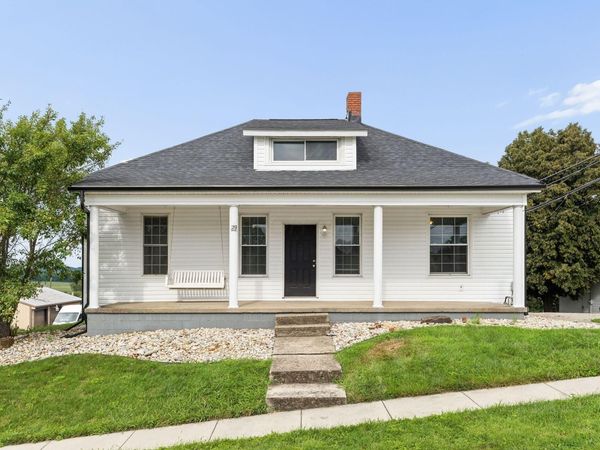 29 S West Street , Thornville, OH 43076