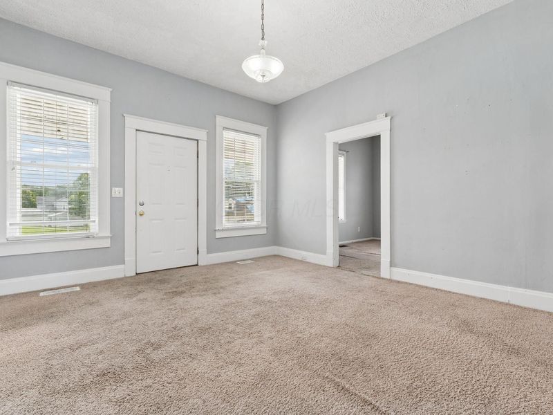 29 S West Street, Thornville, OH 43076 Photo 9