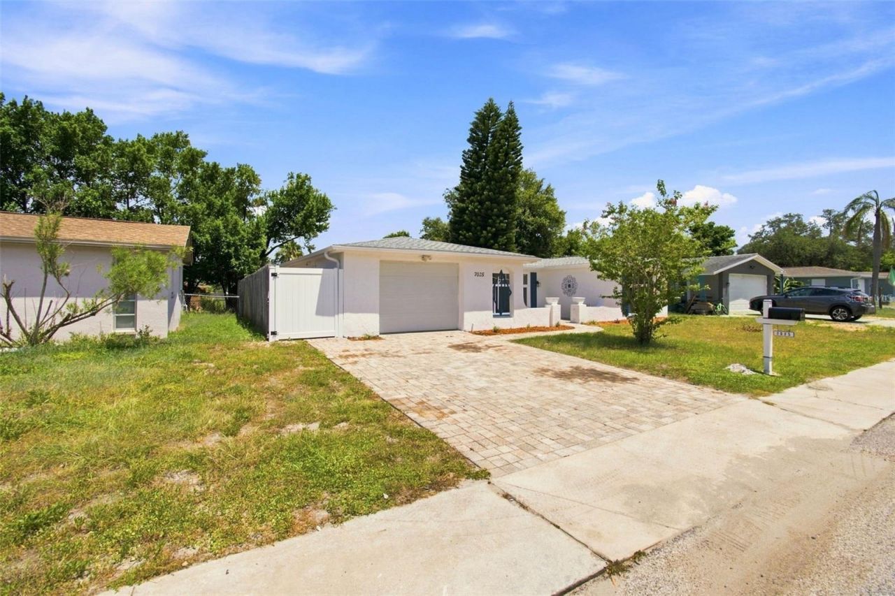 7025 Westcott Drive, Port Richey, FL 34668 Photo