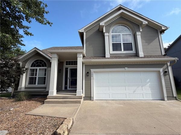 908 SE 15th Street, Lee's Summit, MO 64081