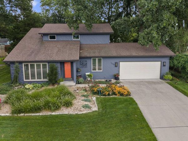 1238 Echo Drive, South Bend, IN 46614
