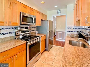 2817 JERMANTOWN ROAD, Unit 307, OAKTON, VA 22124