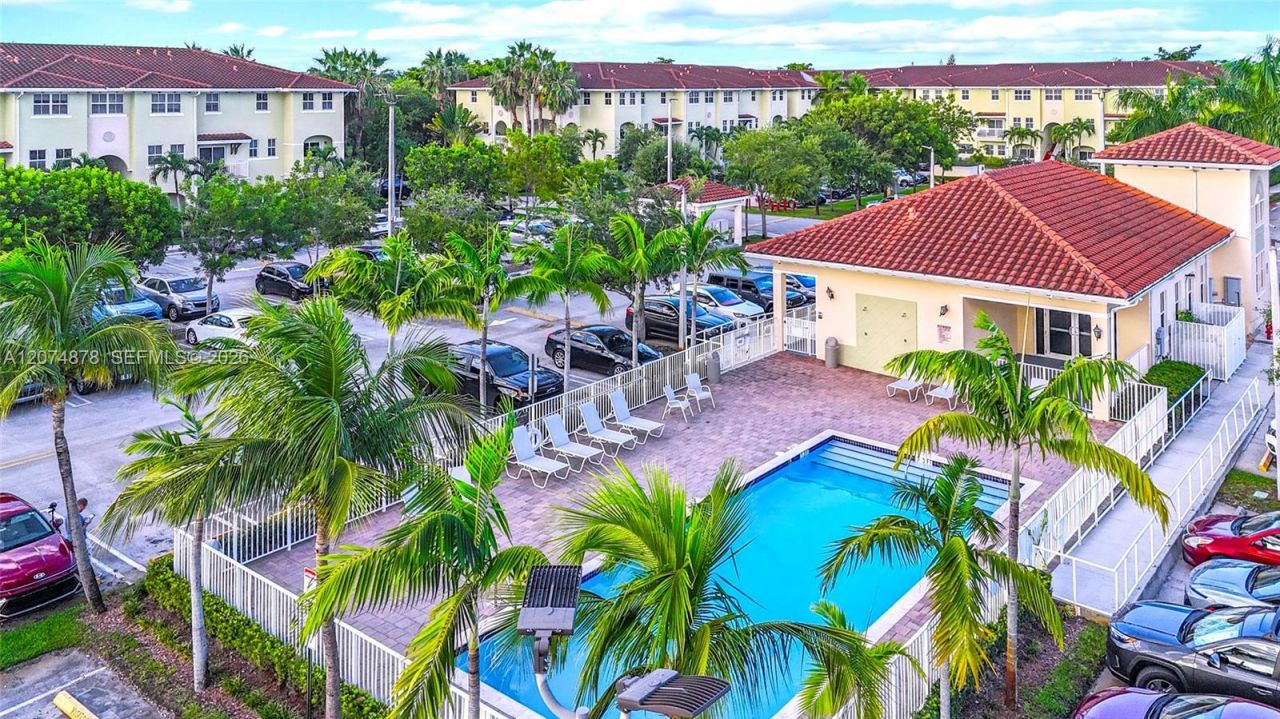 260 NW 109th Ave , Unit 204, Miami, FL 33172 Photo