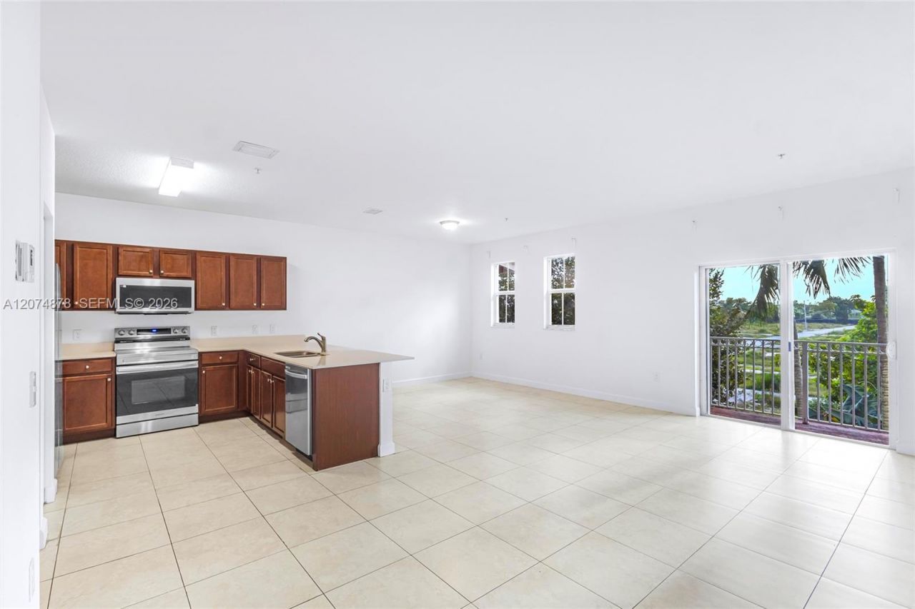 260 NW 109th Ave , Unit 204, Miami, FL 33172 Photo