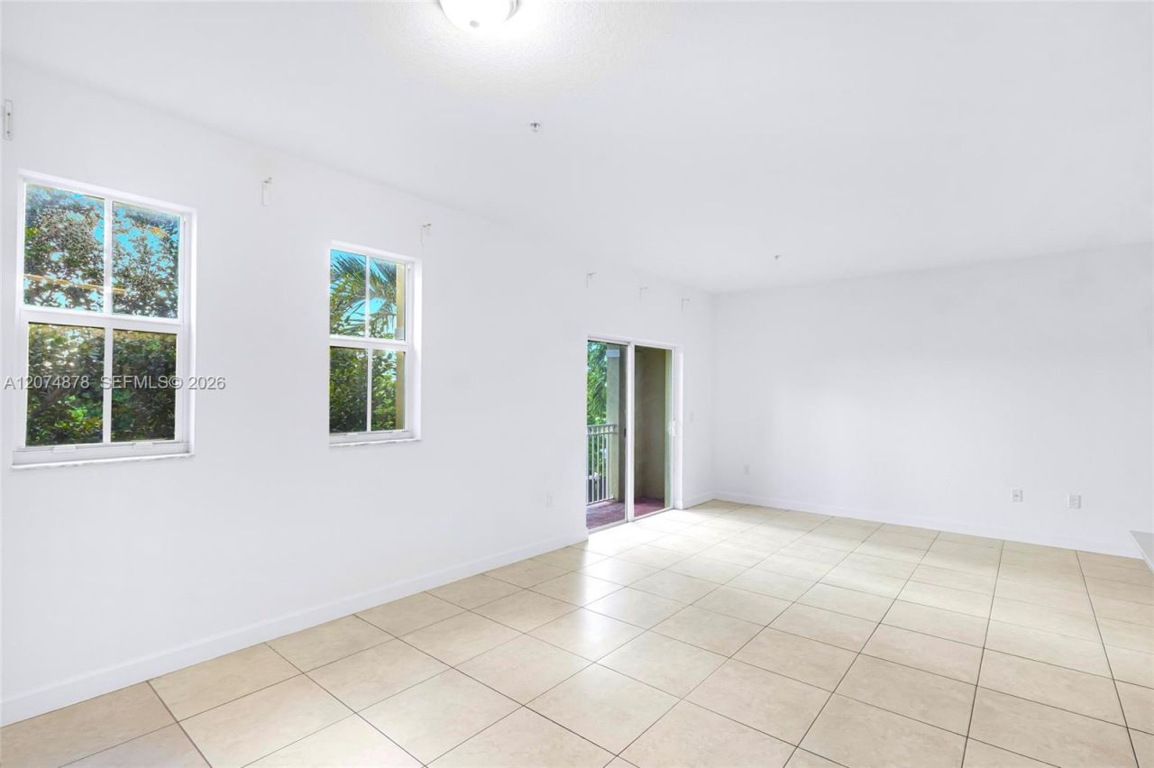260 NW 109th Ave , Unit 204, Miami, FL 33172 Photo