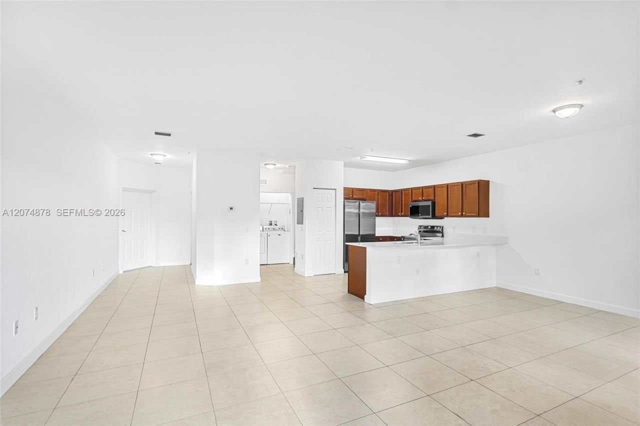 260 NW 109th Ave , Unit 204, Miami, FL 33172 Photo