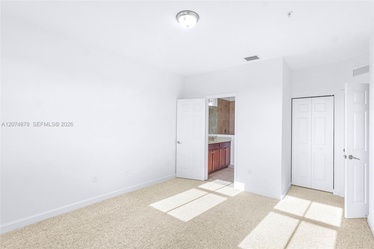 260 NW 109th Ave , Unit 204, Miami, FL 33172 Photo