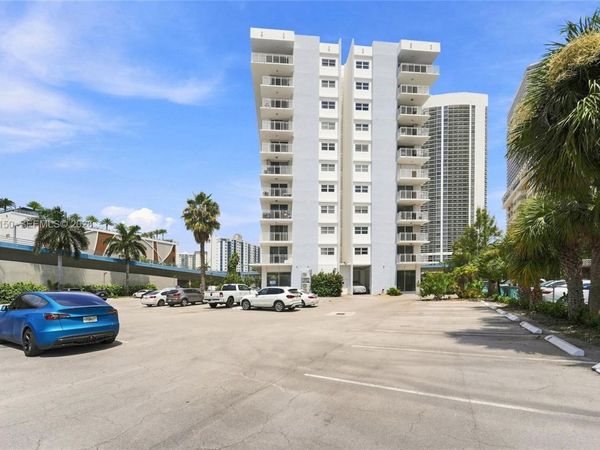 1801 S Ocean Dr , Unit 640, Hallandale Beach, FL 33009