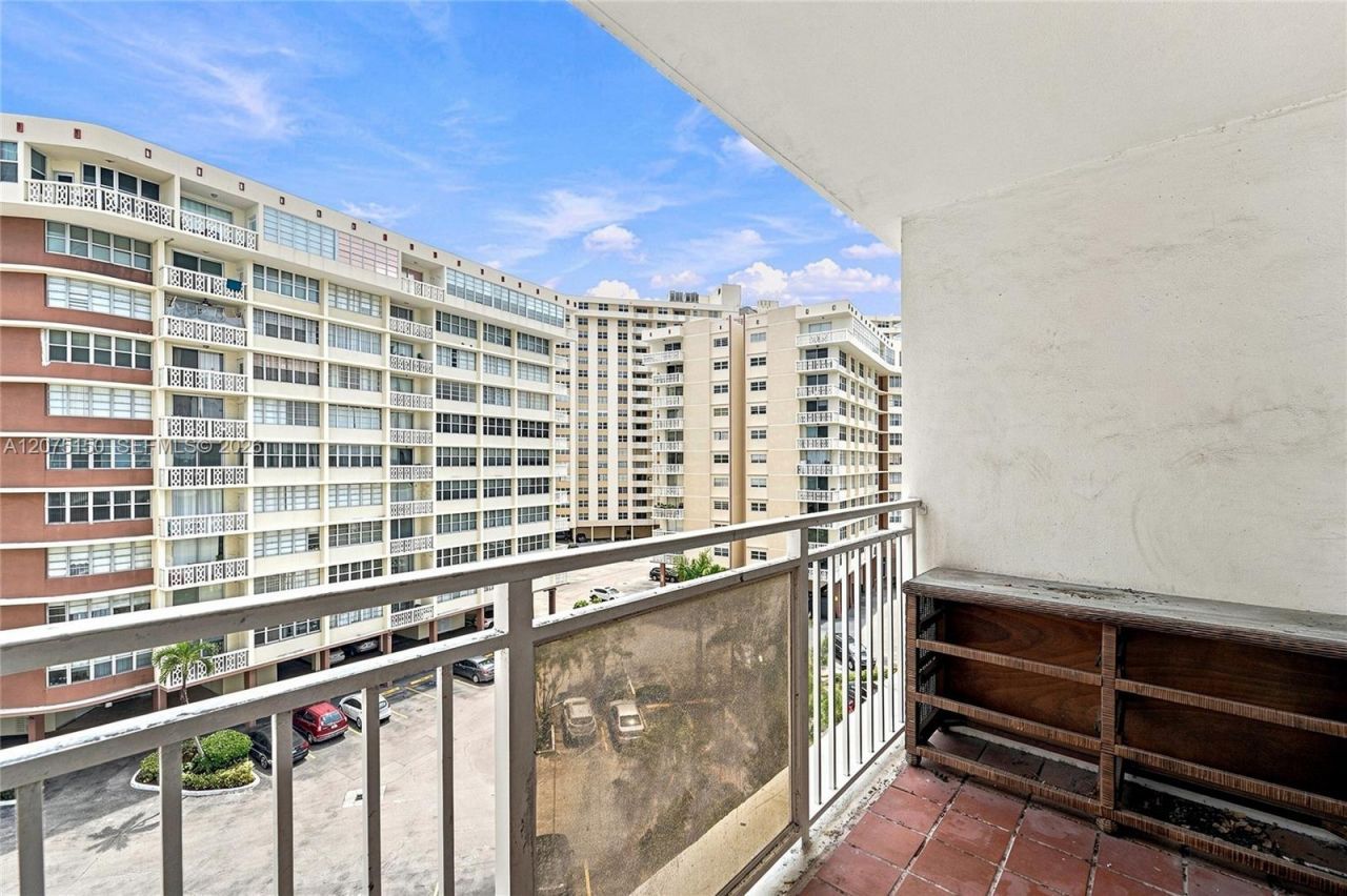1801 S Ocean Dr , Unit 640, Hallandale Beach, FL 33009 Photo