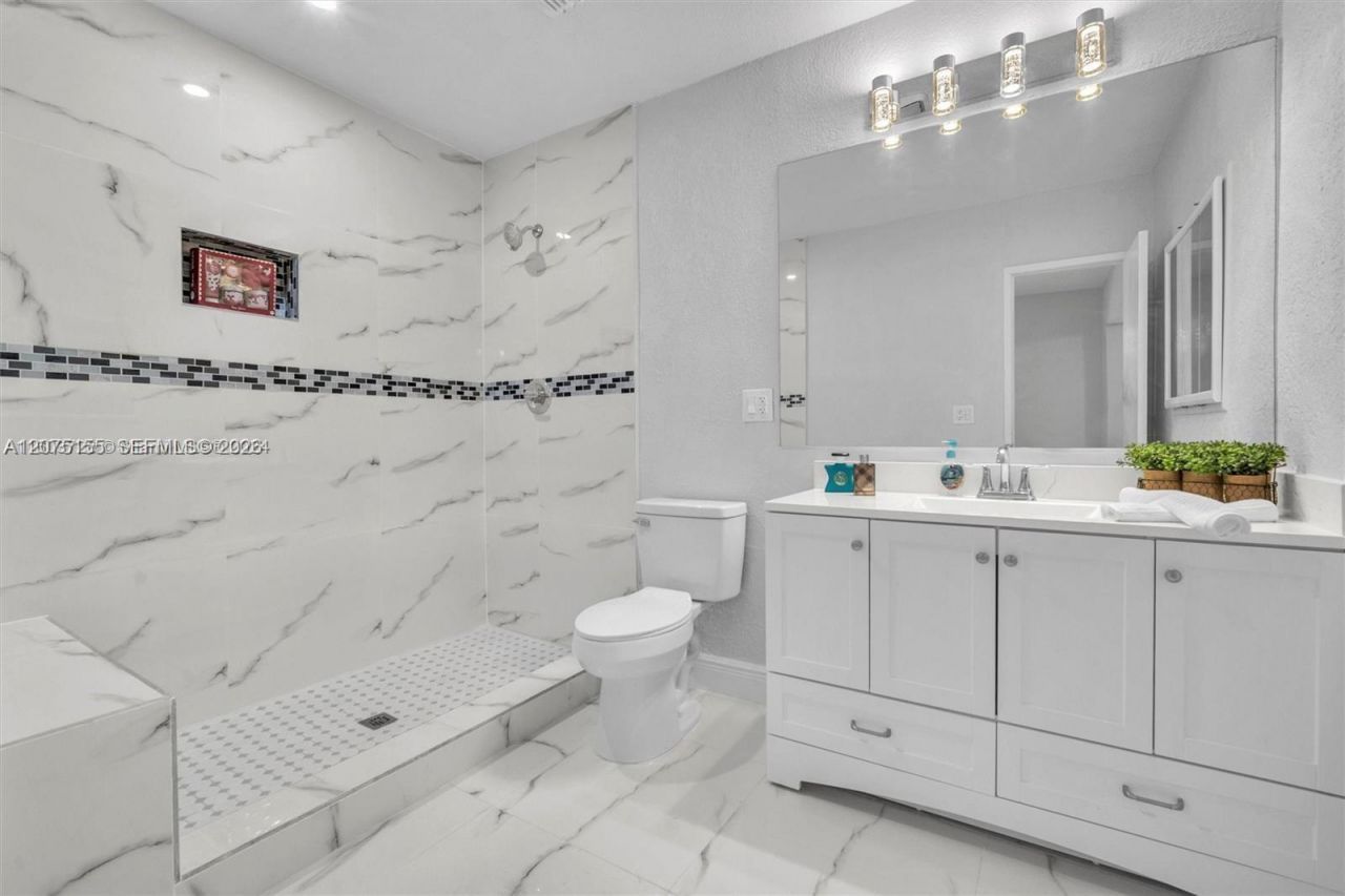 741 NE 8th St, Pompano Beach, FL 33060 Photo
