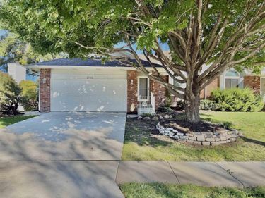 6308 S 28th Street, Lincoln, NE 68516
