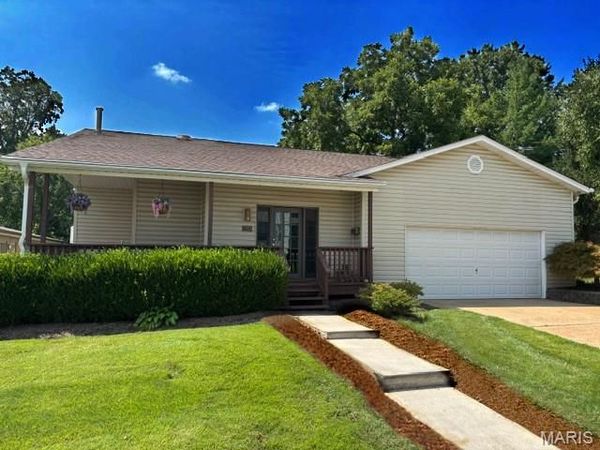 8686 Barby Lane , University City, MO 63124