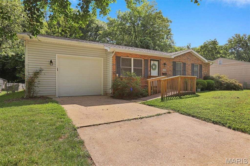 1704 E 9th Street, Washington, MO 63090 Main Photo