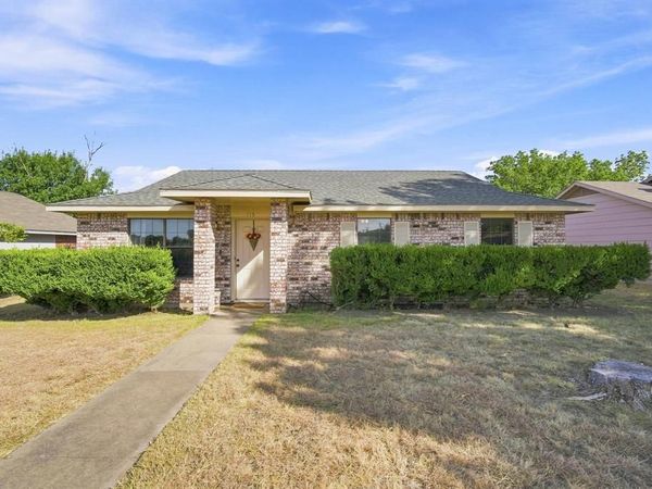 115 Solon Road, Waxahachie, TX 75165