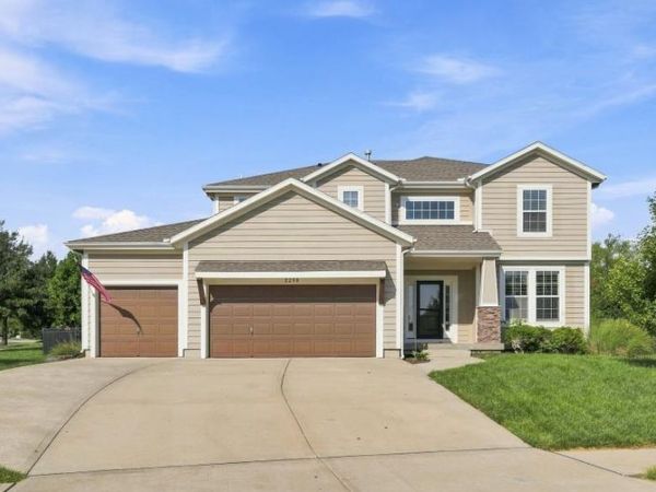 2298 W Hazelwood Street, Olathe, KS 66061