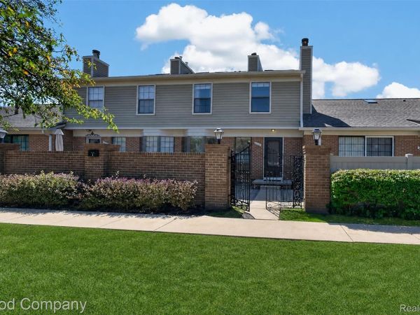31228 Country Bluff , Farmington Hills, Mi 48331