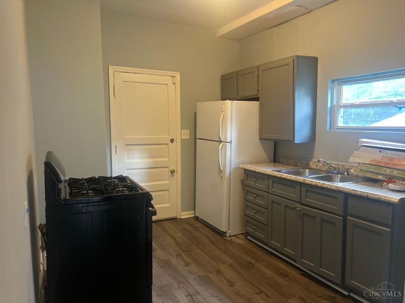 737 Wells, Cincinnati, OH 45205 Photo 3