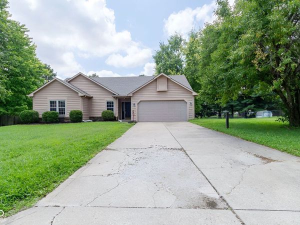 572 San Ricardo Drive , Greenwood, IN 46142