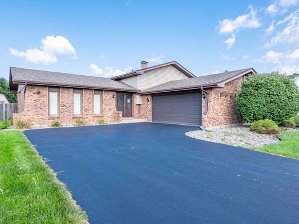 19250 Wentworth Avenue, Lansing, IL 60438