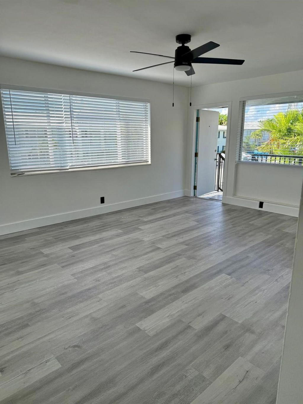 2837 NE 30th Street, Unit 8, Fort Lauderdale, FL 33306 Photo