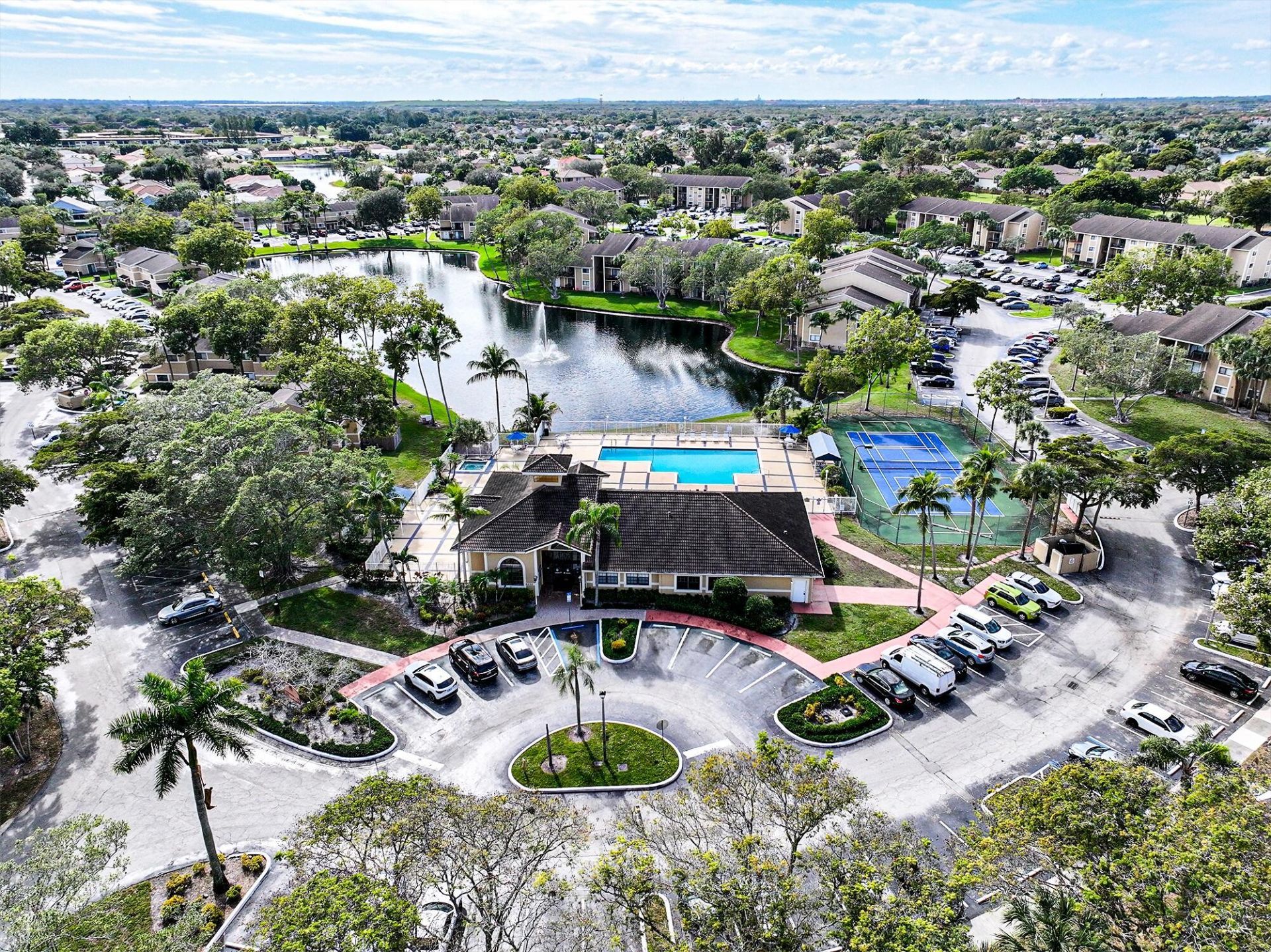 450 Palm Circle W, Unit 106, Pembroke Pines, FL 33025 Photo
