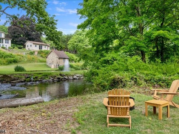 161 Musconetcong River Rd, Lebanon, NJ 07882