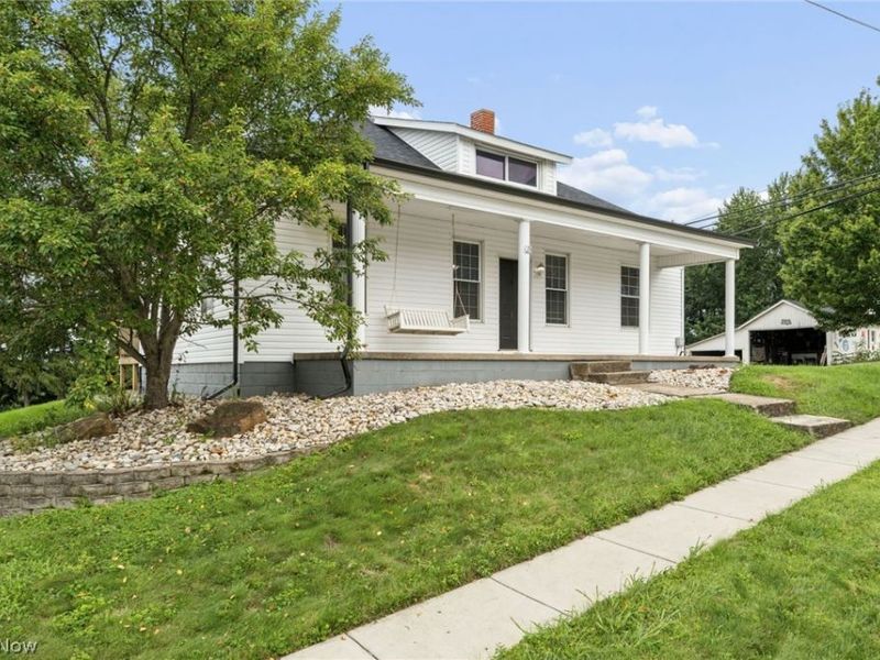29 S West Street, Thornville, OH 43076 Photo 3