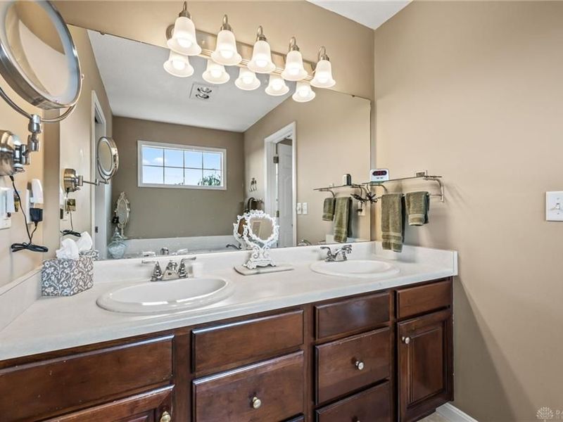 2560 Renwick Way, Troy, OH 45373 Photo 33