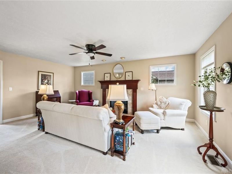 2560 Renwick Way, Troy, OH 45373 Photo 8